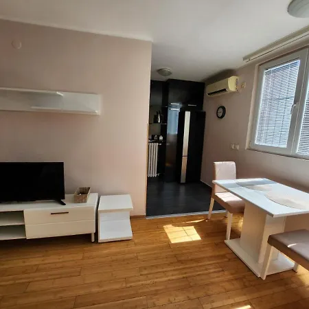 Morning Wood - Panorama Apartment Belgrade Exterior photo